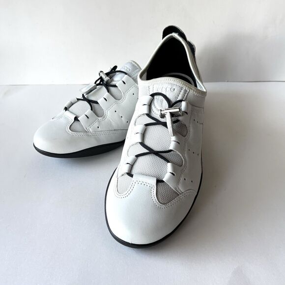 ECCO Bluma Women’s Toggle Sneakers White Leather - Picture 1 of 10